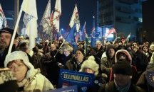 Хиляди унгарци отново на протест в Будапеща