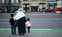 Бежанците...