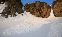 Откриха живо 12-годишно дете, затрупано 40 минути под лавина