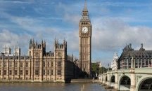 Британският парламент отново се събира