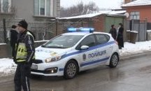 Деветокласничка преби с метална тръба пенсионер и го ограби