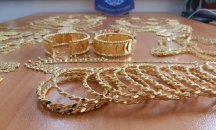 Задържаха нелегални златни накити за над 100 000 лева