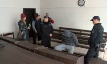 Виновникът за 360-километровата гонка с полицията остава под стража