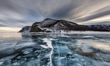 Езерото Байкал замръзна
