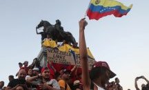 Мадуро няма намерение да отстъпва властта във Венецуела, протестите срещу режима му не стихват