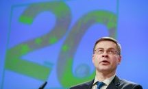 Еврокомисарят Валдис Домбровскис пристига в София