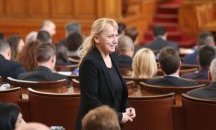 Освободиха като депутати Елена Йончева и Петър Витанов