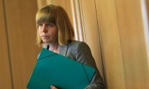 Фандъкова: Настоях да не се продължава разрешителното на „Златен век”