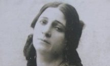 Руши се къщата музей на актрисата Адриана Будевска