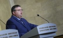 Цацаров: Замесен в случая Скрипал агент на ГРУ е бил три пъти в България