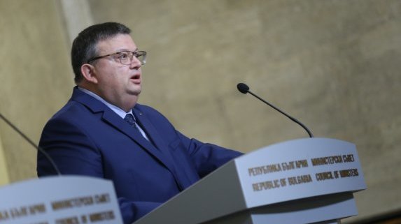 Цацаров: Декларирал съм всичките си имоти, нямам какво да крия