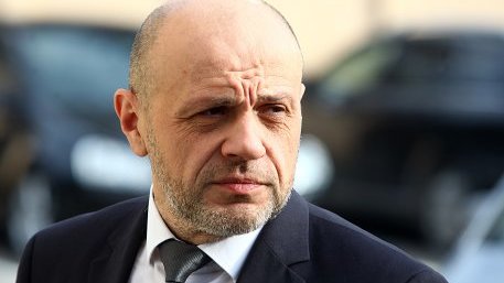 Скандална версия: Томислав Дончев цепи ГЕРБ с “Апартаментгейт”?