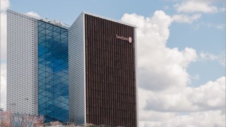 И Swedbank влезе в скандала за пране на пари около Danske Bank
