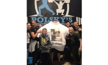 Канадец облече 260 фланелки, за да подобри световен рекорд