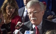 САЩ заплашиха с международен отговор при заплаха над Гуайдо