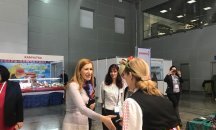 Ангелкова откри българския щанд на изложение в Русия