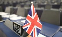 Юнкер: Ако Лондон не напусне ЕС до 23 май, трябва да участва в евроизборите