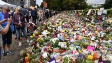 Нова Зеландия забранява автоматите и полуавтоматичните оръжия