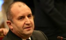 Президентът и трите маймуни