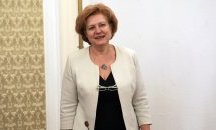 Менда Стоянова: Незаменими няма, всяко управление се нуждае от нови хора