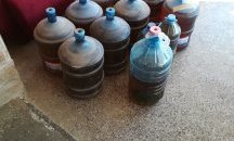  Близо половин тон нелегален алкохол откриха в килер на туристическа база