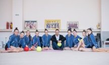 Бербатов позира благотворително с ансамбъла по художествена гимнастика