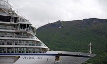 Силен вятър повреди круизен кораб с 1300 пътници