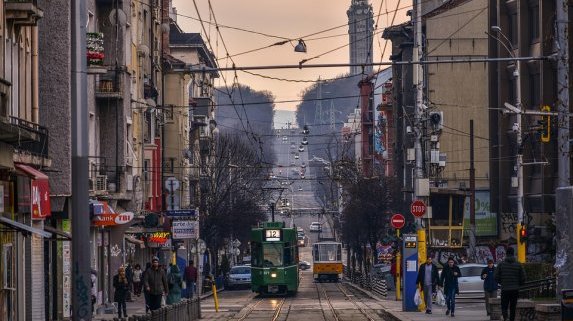 Галъп: Българите поставят националните интереси на първо място