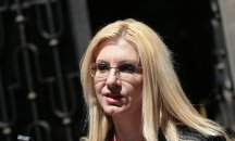Десислава Ахладова ще замести временно Цачева като правосъден министър