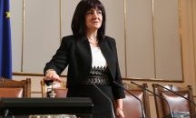 Караянчева: Ние не сме Цвета, Бойко, Румен - ние сме институции, които трябва да водят диалог