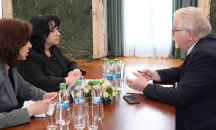 Министър Петкова обсъди с румънския си колега развитието на енергийните проекти