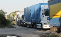 Километрично задръстване от тирове на Дунав мост 2 (обновена)