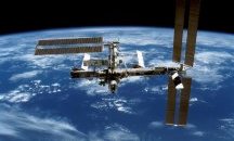 Отломъци от разрушения индийски сателит създават опасност за астронавтите в МКС