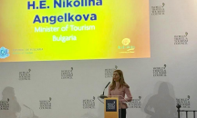 Ангелкова в Севиля: България има огромен потенциал за инвестиции в туризма