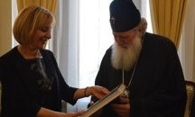 Мая Манолова представи новата стратегия за закрила на детето пред патриарха