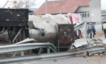 Цистерна помете джип на околовръстния път на София