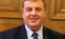 Каракачанов: Няма опасност за България от мигрантската вълна при гръцката граница