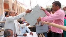 Индийските власти се сдобиват с машини за електронно гласуване във връзка Парламентарните избори в периода 11 април – 19 май 2019г. 