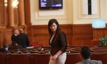 Дариткова: Държавният глава преднамерено търси политическа криза