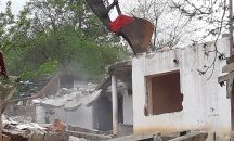 Премахват още 15 опасни постройки във варненския квартал "Максуда"