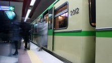Пътници бяха блокирани с часове в московското метро