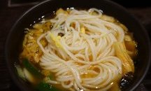 Китаец заложи дъщеря си за купа юфка