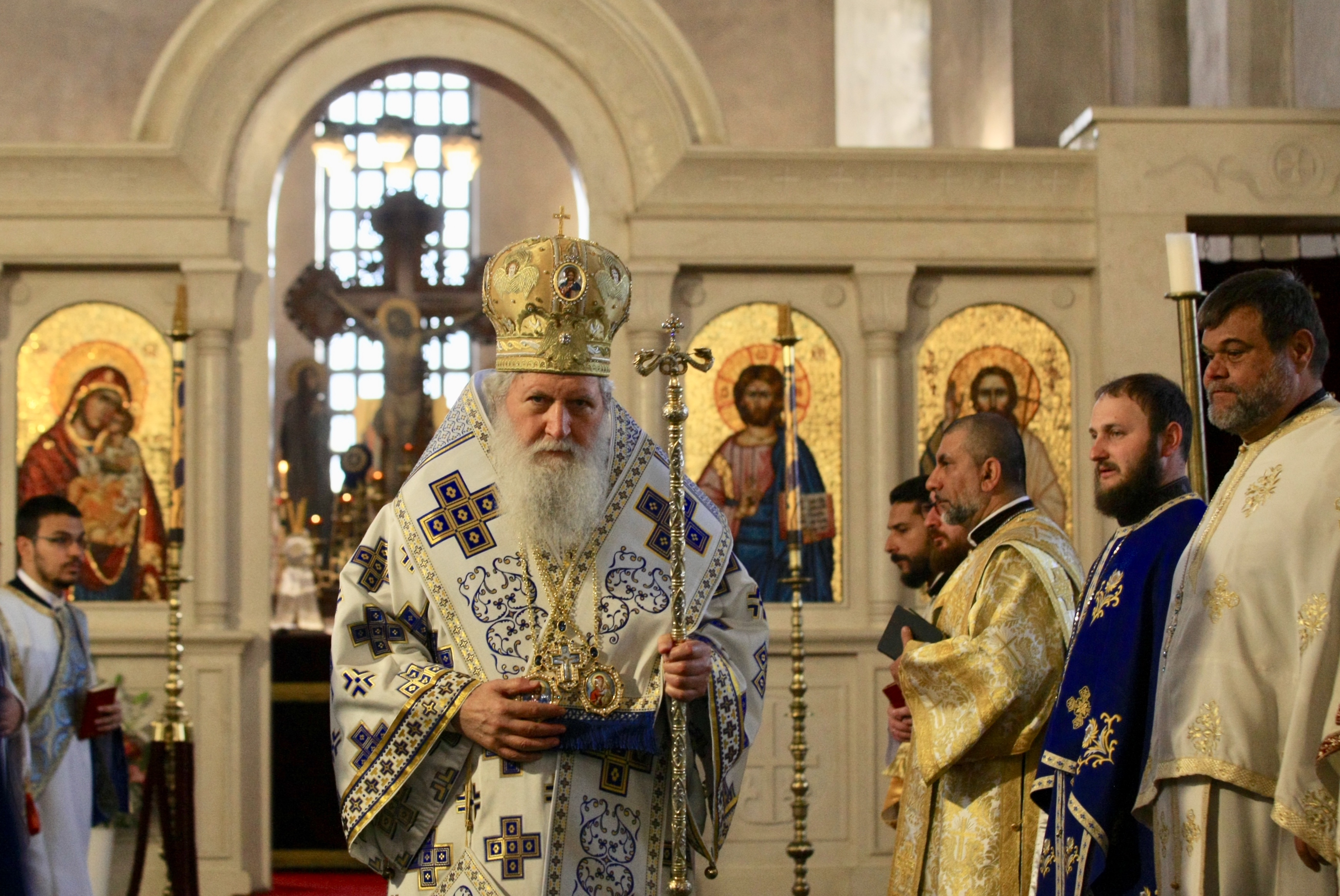 Автокефалии православной церкви. Православная Охридская архиепископия. Охридская архиепископия. Болгарская Церковь получила автокефалию. Какой храм поддержан одним большим столбом.