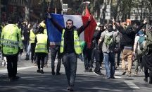 „Жълтите жилетки“ във Франция излизат на протест за 23-а поредна седмица