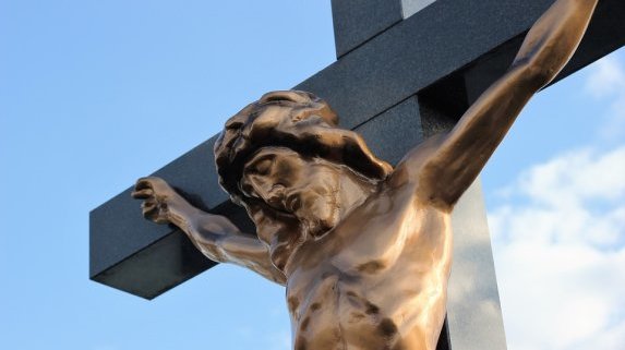 Исус Христос като гей възмути стотици хиляди зрители в Бразилия