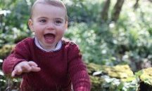 Принц Луи става на една година