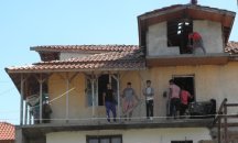 Майката на изоставеното бебе в Пловдив няма пари да се грижи за него