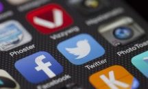 Защо Русия глоби Twitter и Facebook c 4 милиона рубли?