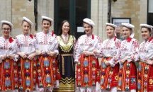Ева Майдел поведe Голямото хоро в Брюксел