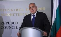 Бойко Борисов първи ще приветства папа Франциск с добре дошъл в България